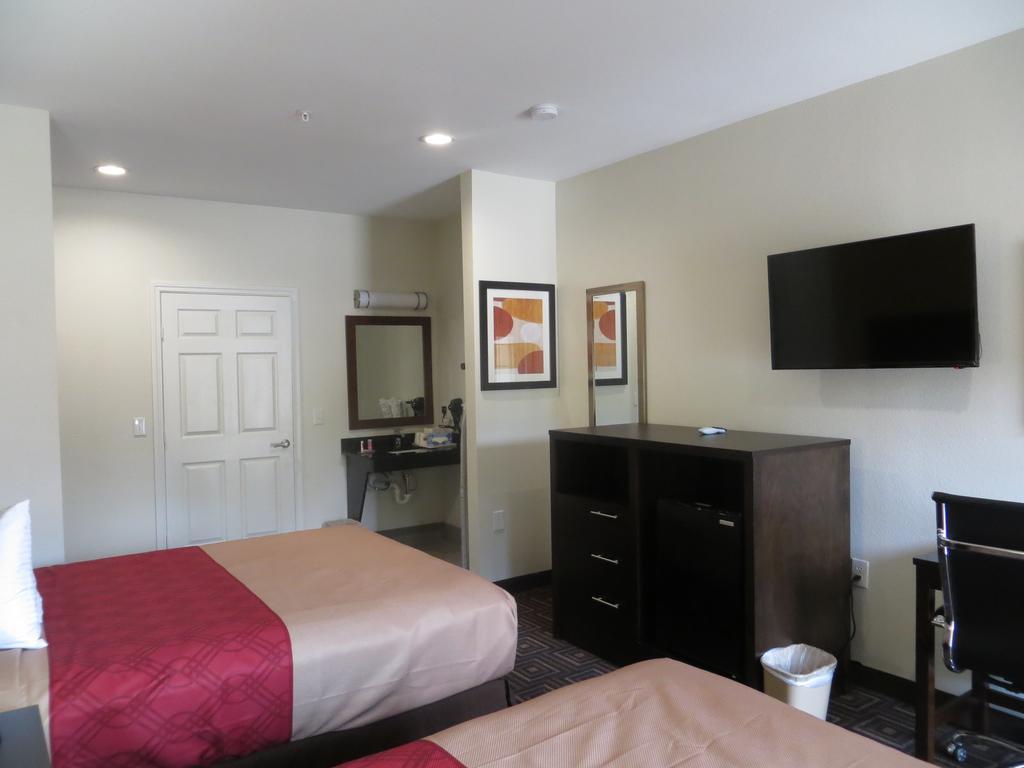 Econo & Houston Nw-cy-fair Hotel 2*