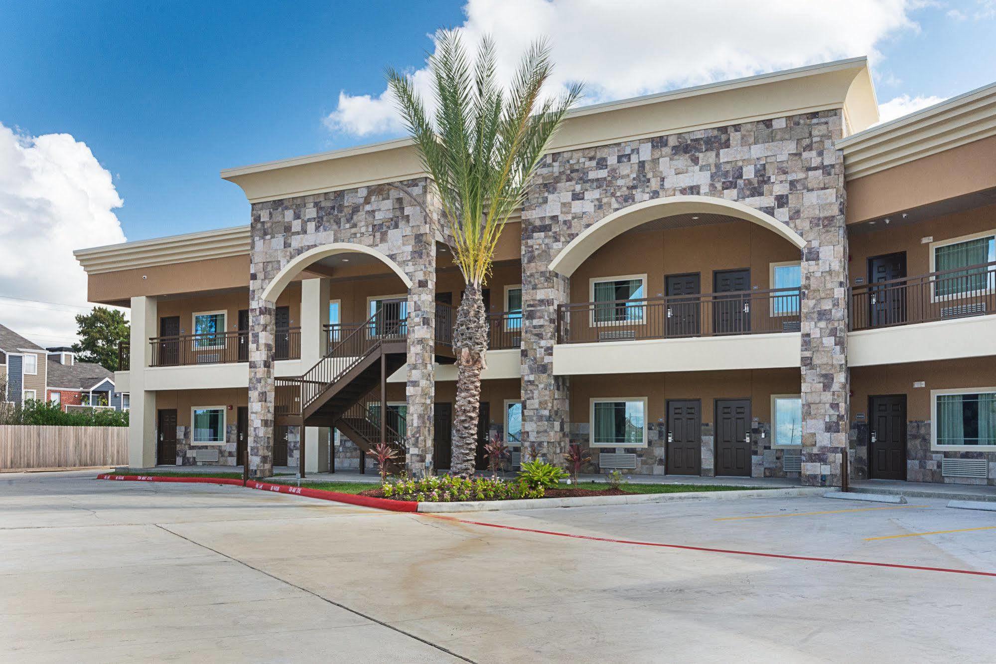 Hotel Econo & Nw-cy-fair 2*
